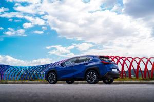 Lexus UX200 2019 года  (MY)